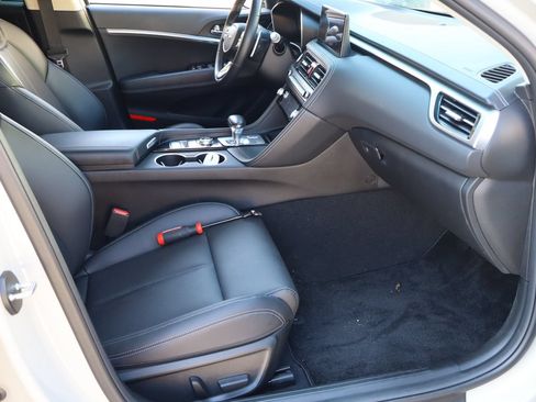 Used 2026 Genesis G70 2.5T AWD/4WD image 15