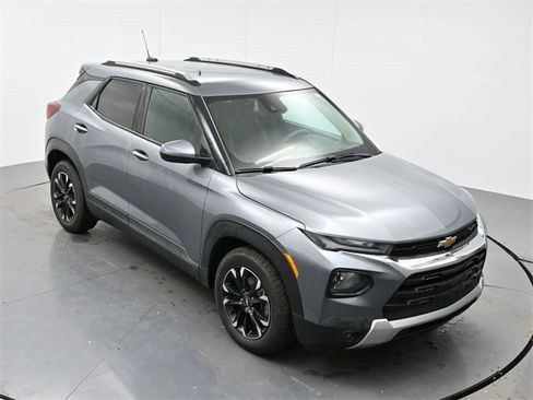 Used 2021 Chevrolet TrailBlazer LT w/ Convenience Package image 17