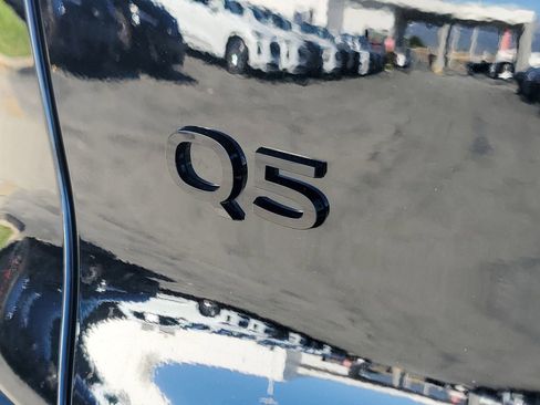 Used 2025 Audi Q5 Premium w/ Convenience Package image 7