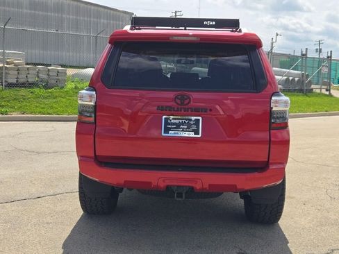 Used 2018 Toyota 4Runner SR5 Premium AWD/4WD image 12
