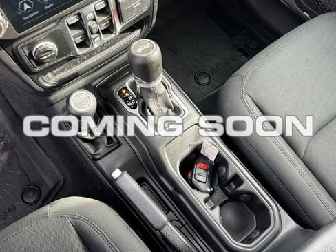 Used 2020 Jeep Wrangler Unlimited Sport S image 24