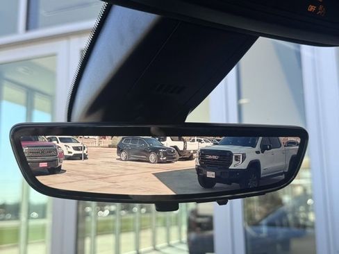 Used 2023 Cadillac XT6 Premium Luxury w/ Technology Package image 32