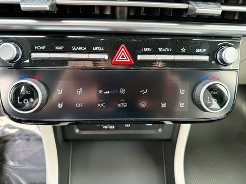 New 2026 Hyundai Tucson Limited AWD/4WD image 17