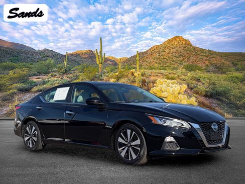 Used 2021 Nissan Altima 2.5 SV FWD image 1