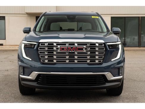 New 2026 GMC Acadia Denali FWD image 3