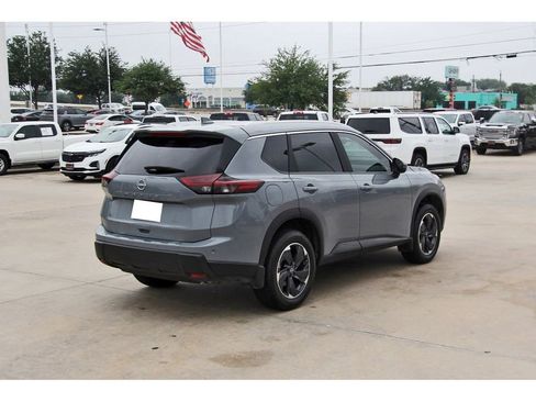 Used 2026 Nissan Rogue SV w/ SV Premium Package FWD image 6