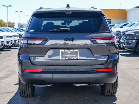 New 2025 Jeep Grand Cherokee L Limited w/ Luxury Tech Group II image 5