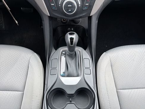 Used 2017 Hyundai Santa Fe Sport image 33