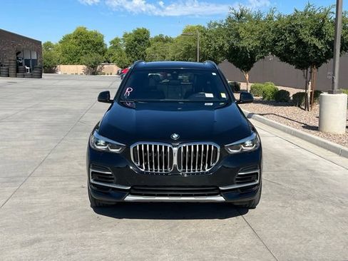 Used 2022 BMW X5 xDrive40i w/ Parking Assistance Package AWD/4WD image 2
