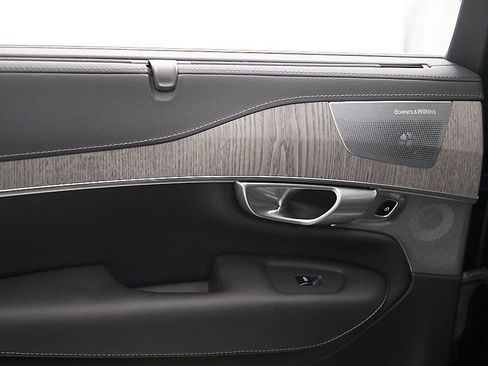 Certified 2024 Volvo XC90 T8 Ultimate w/ Lounge Package AWD/4WD image 22