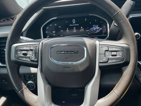 Used 2024 GMC Sierra 3500 Denali w/ Technology Package AWD/4WD image 17