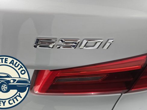 Used 2018 BMW 530i xDrive w/ Premium Package image 30