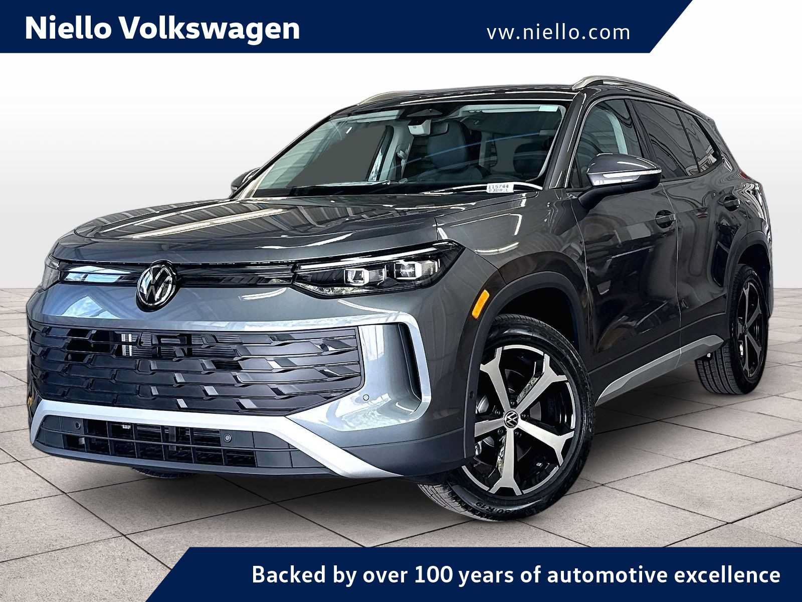 New 2026 Volkswagen Tiguan SE AWD/4WD image 1