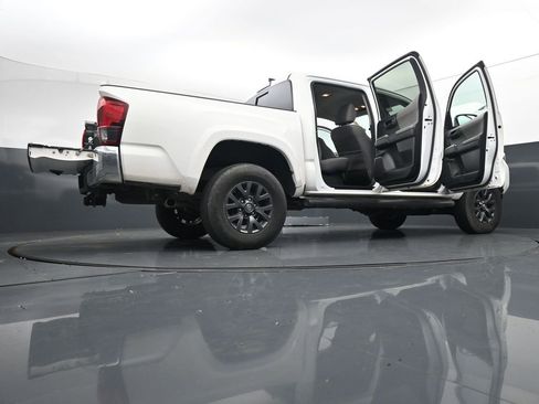 Used 2023 Toyota Tacoma SR5 AWD/4WD image 29