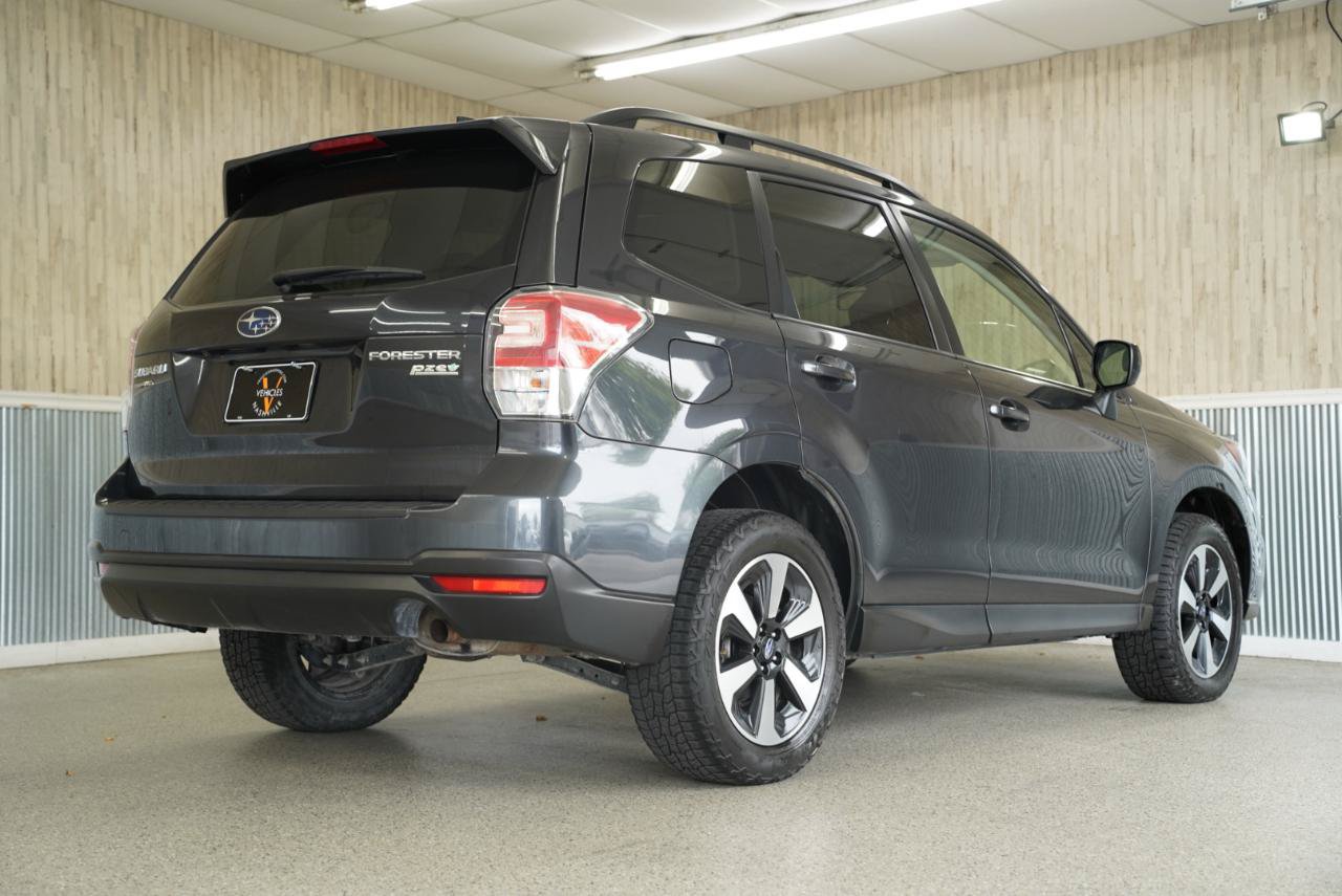 Used 2017 Subaru Forester 2.5i Premium w/ All-Weather Package AWD/4WD image 10
