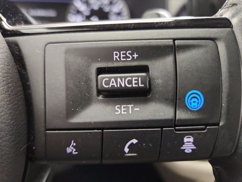 Used 2023 Nissan Pathfinder SL w/ SL Premium Package image 13