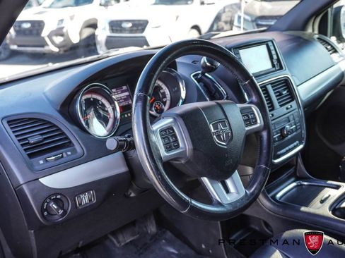 Used 2017 Dodge Grand Caravan GT image 23