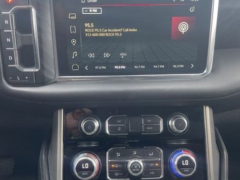 Used 2022 GMC Yukon Denali image 17