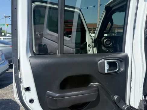 Used 2021 Jeep Wrangler Unlimited Sport AWD/4WD image 17