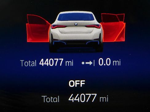 Used 2023 BMW i4 eDrive35 RWD image 32