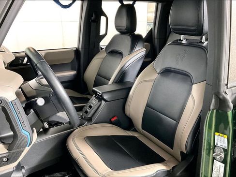 Used 2023 Ford Bronco Wildtrak image 25