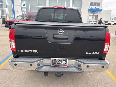 Used 2014 Nissan Frontier SL AWD/4WD image 5
