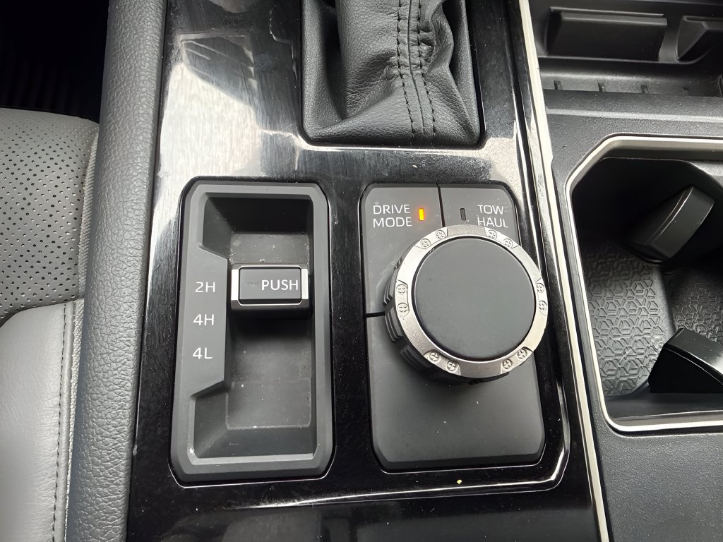 Used 2024 Toyota Tundra Limited AWD/4WD image 23