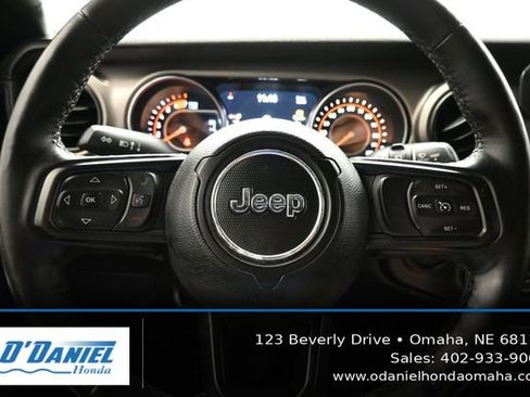 Used 2021 Jeep Wrangler Sport AWD/4WD image 29