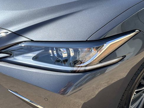 Certified 2025 Lexus ES 350 w/ Premium Package FWD image 17