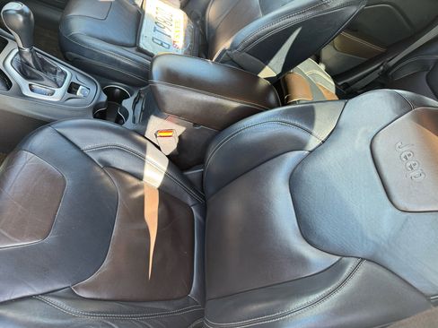 Used 2015 Jeep Cherokee Limited image 20