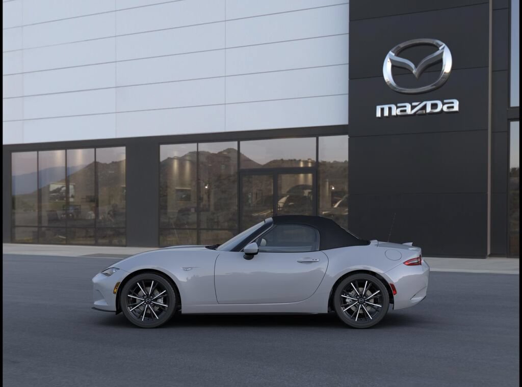 New 2026 MAZDA MX-5 Miata Grand Touring RWD image 3