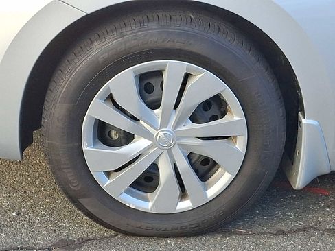 Used 2023 Nissan Versa S image 7