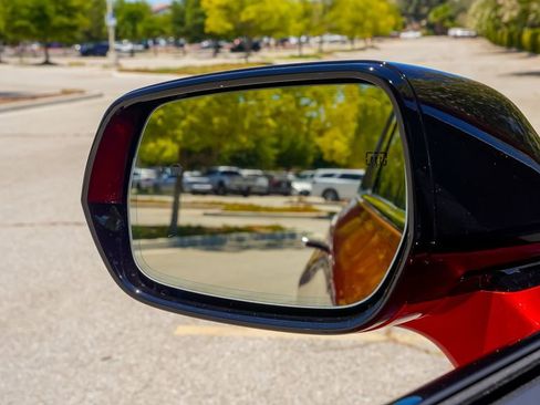 Used 2026 Cadillac Vistiq Luxury image 28