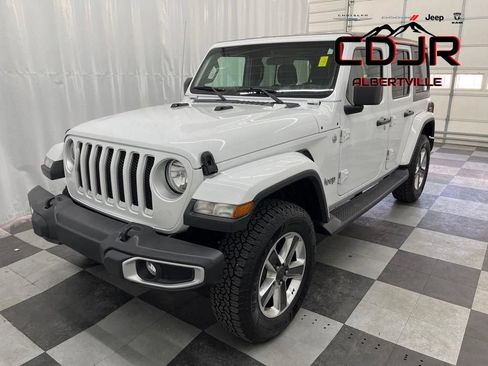 Used 2020 Jeep Wrangler Unlimited Sahara AWD/4WD image 2