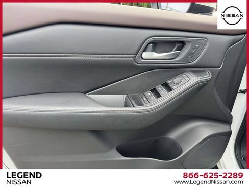 Certified 2023 Nissan Rogue SL w/ SL Premium Package AWD/4WD image 17