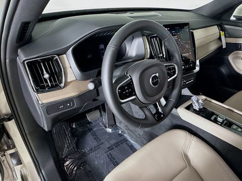 Certified 2026 Volvo XC90 T8 Plus w/ Protection Package Premier AWD/4WD image 9