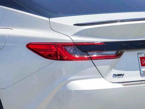 Used 2025 Toyota Camry XSE FWD image 7