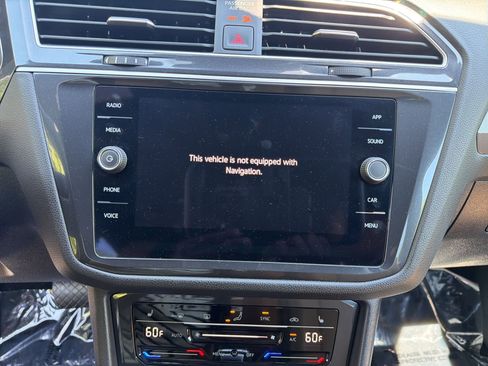 Used 2023 Volkswagen Tiguan SE FWD image 22