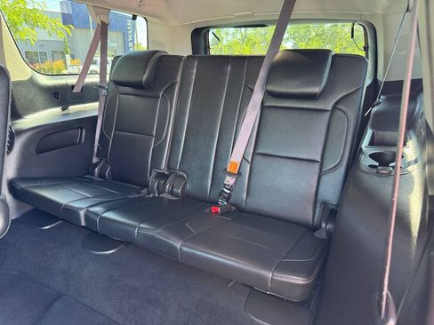 Used 2016 GMC Yukon XL SLT w/ Open Road Package AWD/4WD image 35