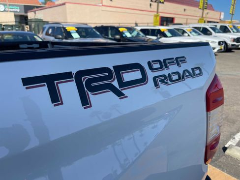 Used 2016 Toyota Tundra SR5 image 9