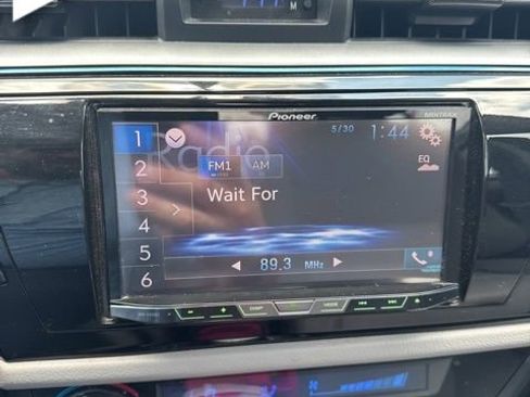 Used 2014 Toyota Corolla LE w/ Driver Convenience Package FWD image 10