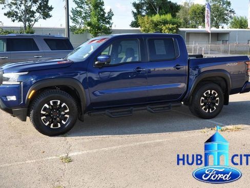 Used 2022 Nissan Frontier Pro-X image 2