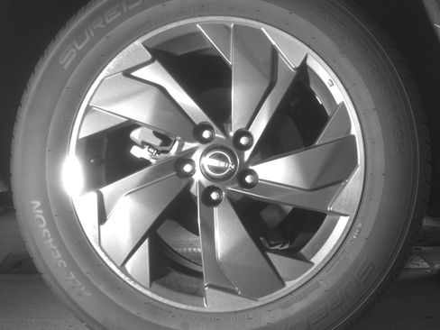 Used 2025 Nissan Rogue SV AWD/4WD image 15