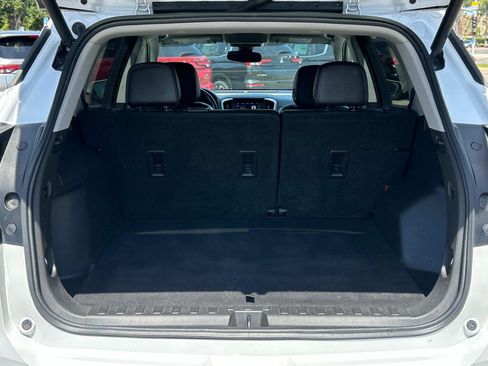 Used 2022 GMC Terrain SLT image 25