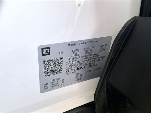 Used 2025 Chevrolet Trax LT w/ Driver Confidence Package FWD image 31
