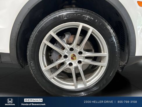 Used 2020 Porsche Cayenne AWD/4WD image 27