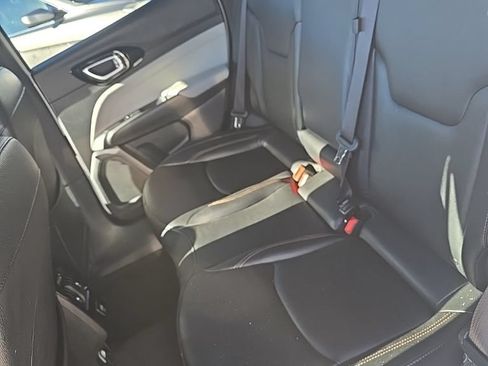 Used 2024 Jeep Compass Limited AWD/4WD image 15
