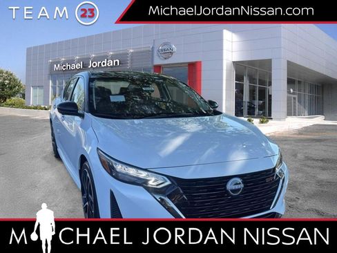 New 2025 Nissan Sentra SR image 1