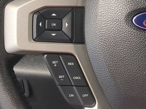 Used 2015 Ford F150 Lariat w/ Equipment Group 502A Luxury AWD/4WD image 30