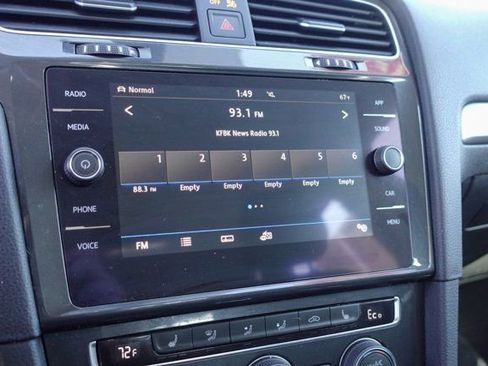 Used 2019 Volkswagen e-Golf SE w/ Driver Assistance Package image 21